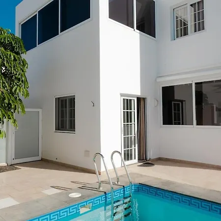 Exceptional With Private Pool Vakantiehuis Playa Blanca (Lanzarote)